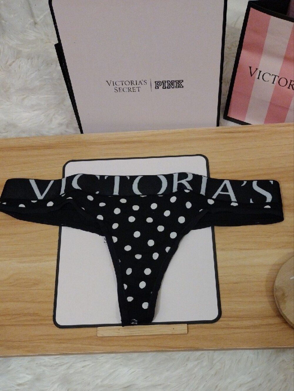 Victoria's Secret Polka Dot Thong Size Small 🆕